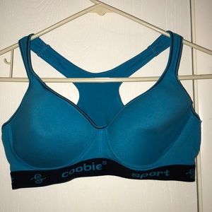 Sports bra